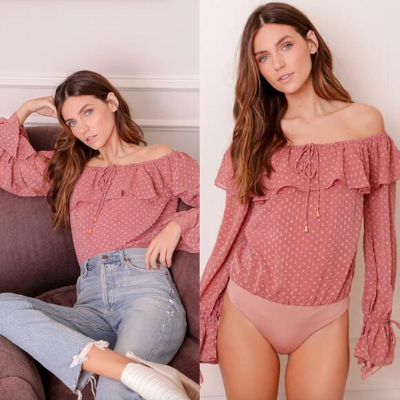 Lulu's Feeling Flouncy Mauve Swiss Dot Ruffle Off the Shoulder Bodysuit Small - Picture 7 of 7